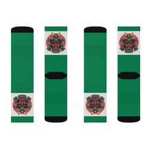 Cargar imagen en el visor de la galería, 2 Samurai on Green Socks by Calico Jacks