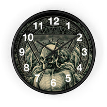 Cargar imagen en el visor de la galería, 15 Wall clock Martyr design by Calico Jacks