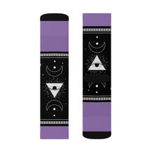 Lade das Bild in den Galerie-Viewer, 11 Moon Pyramid Violet Socks by Calico Jacks