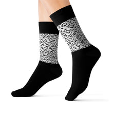 Cargar imagen en el visor de la galería, 12 White Bats on Socks by Calico Jacks