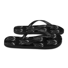 Load image into Gallery viewer, 6 Flip-Flops Skull Multi White design by Calico Jacks
