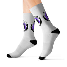 Lade das Bild in den Galerie-Viewer, 8 Purple Pirate Girl on Socks by Calico Jacks
